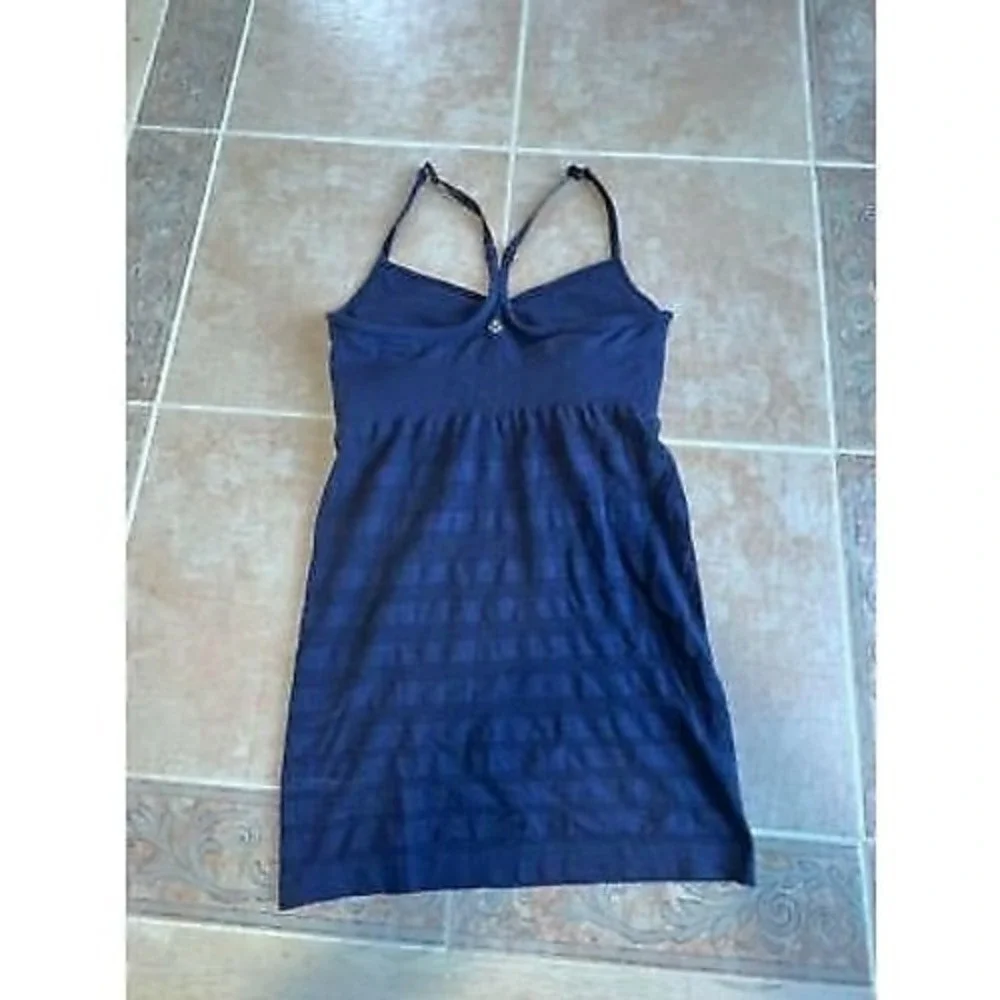 Lululemon athletica worn once  tank‎ top Blue Navy size 6-8 -Worn once